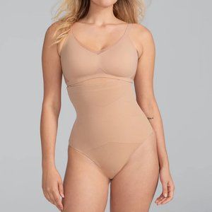 BRAND NEW: Honeylove SuperPower Thong Sculptwear